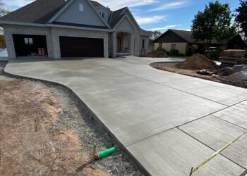 Everything You Need to Know About Driveway Installation and Repair in Friendswood
