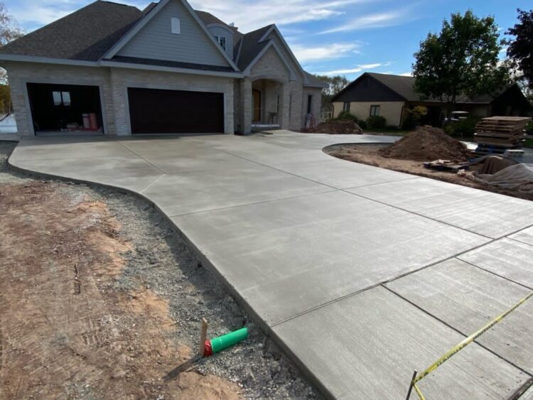 Everything You Need to Know About Driveway Installation and Repair in Friendswood